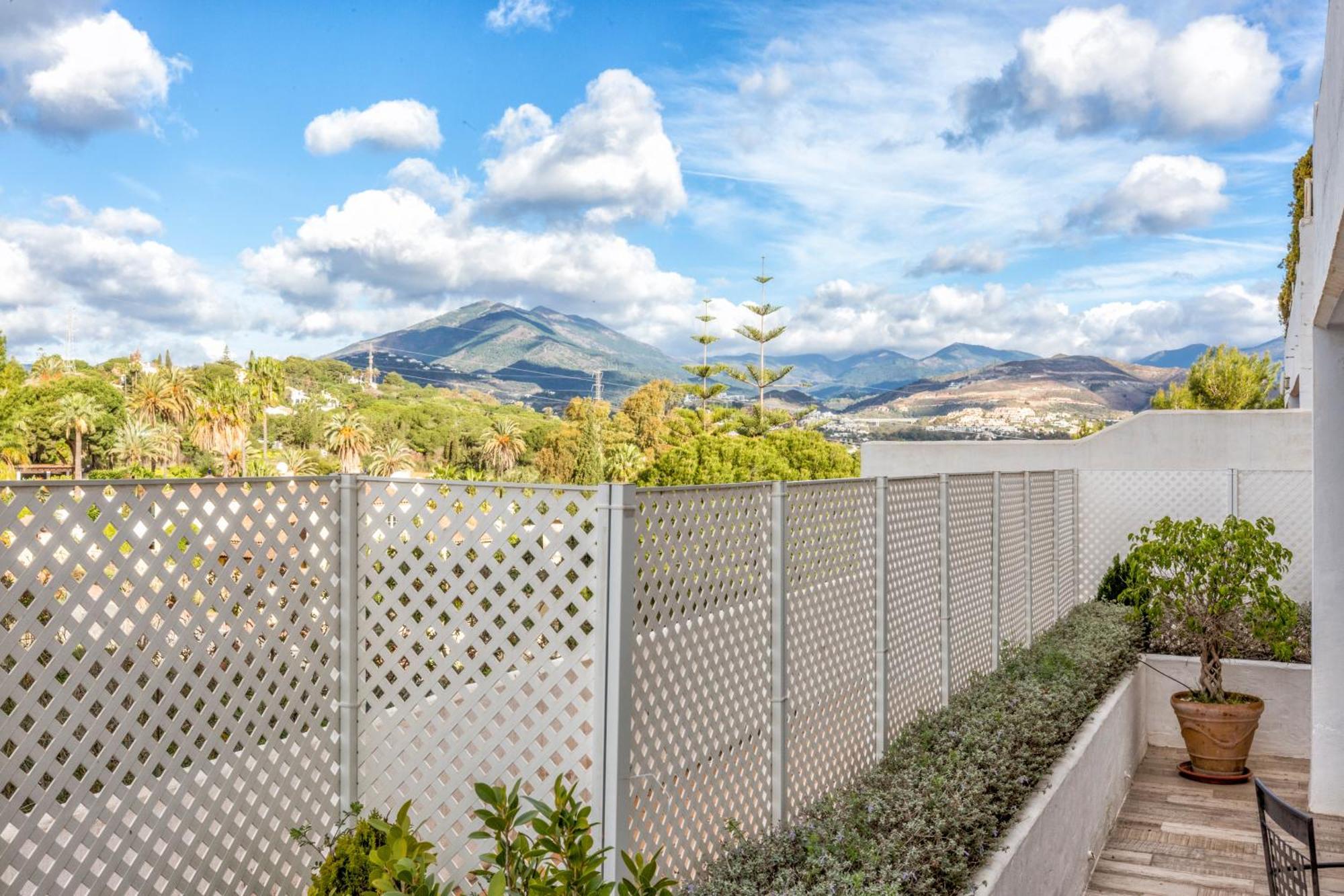 Jardines De Andalucia Apartment มาร์เบยา ภายนอก รูปภาพ
