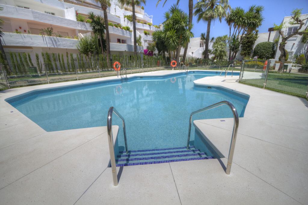 Jardines De Andalucia Apartment มาร์เบยา ภายนอก รูปภาพ